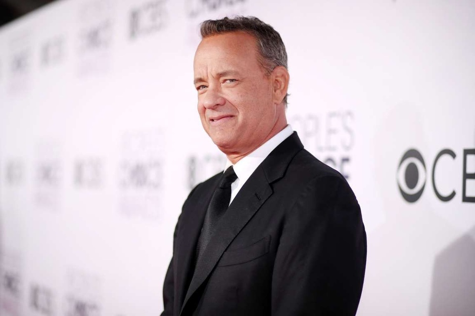 Những siêu sao nhận cát-sê không dưới 1 triệu đô la Mỹ - 11
Ngôi sao từng nhận giải Oscar, Tom Hanks, là một trong những nam diễn viên nhận tiền lương cao nhất tại Hollywood. Dù không phải là một cái tên quá nổi tiếng nhưng Tom Hanks cũng kiếm được 1 triệu USD khi tham gia bộ phim Big (1988), mức cát-sê khá cao tại Hollywood thời điểm đó. Giờ đây, Tom Hanks được xếp vào hàng diễn viên kỳ cựu và rất nhiều kinh nghiệm tại Hollywood. Anh kiếm được ít nhất 19 triệu USD từ bộ phim Toy Story 4, dự kiến ra mắt vào năm 2019.