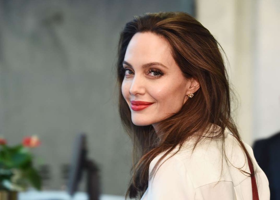 Những siêu sao nhận cát-sê không dưới 1 triệu đô la Mỹ - 18
Theo tờ Hollywood Reporter, Angelina Jolie nhận cát-sê từ 15 đến 20 triệu USD cho một bộ phim mà cô tham gia.