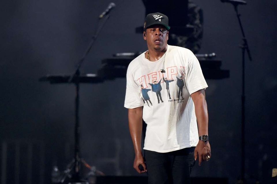 Những siêu sao nhận cát-sê không dưới 1 triệu đô la Mỹ - 5
Nếu muốn mời Jay-Z tham dự một sự kiện, bạn phải trả cho anh ấy ít nhất 1 triệu USD. Trong một số sự kiện, rapper da màu còn yêu cầu mức cát-sê lên đến 2 triệu USD.