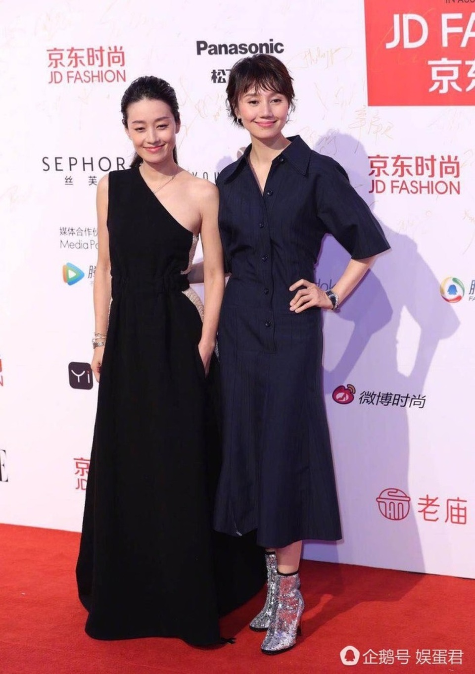 "Gái một con" Angelababy hoá công chúa, đọ sắc cùng dàn sao Hoa ngữ - 13
Mã Y Lợi (trái) và Viên Tuyền