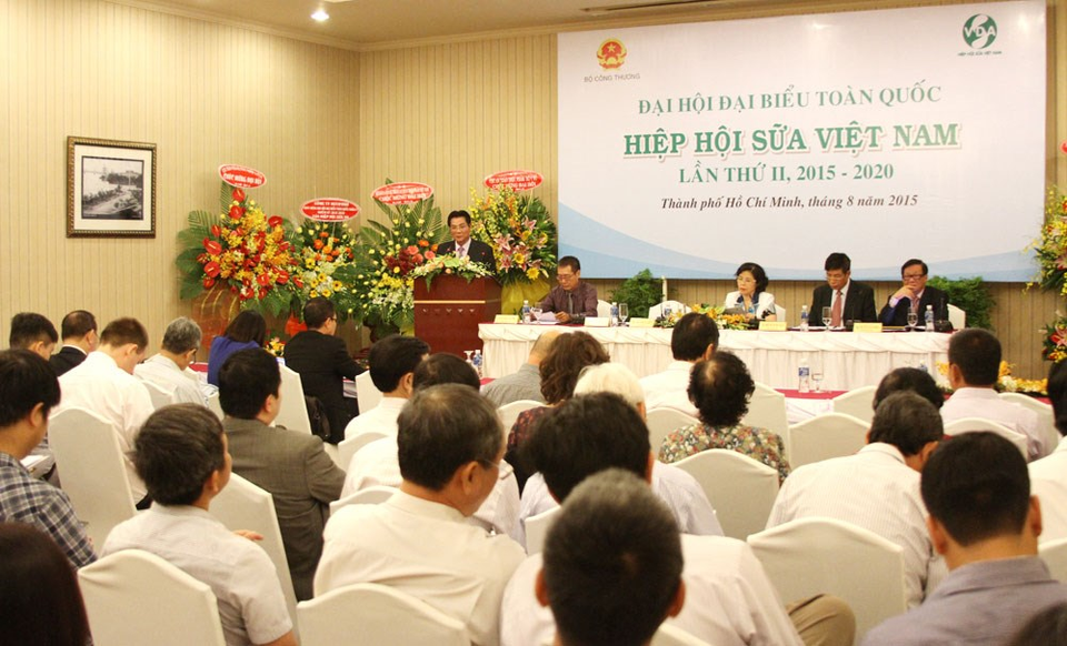Lễ hội sữa lần đầu tiên có mặt tại Việt Nam - 2 Ban tổ chức VIETNAM DAIRY tin tưởng rằng sẽ đem lại cơ hội và thành công cho các doanh nghiệp tham dự, góp phần thực hiện chiến lược chăm sóc bảo vệ và nâng cao sức khỏe người Việt.