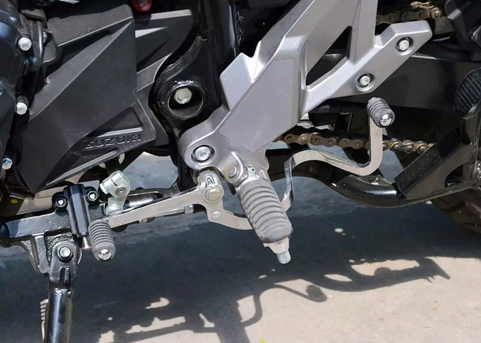 Suzuki V-Strom 250 gia nhập phân khúc Adventure "tí hon" - 6 Suzuki V-Strom 250 gia nhập phân khúc Adventure "tí hon" - 6
