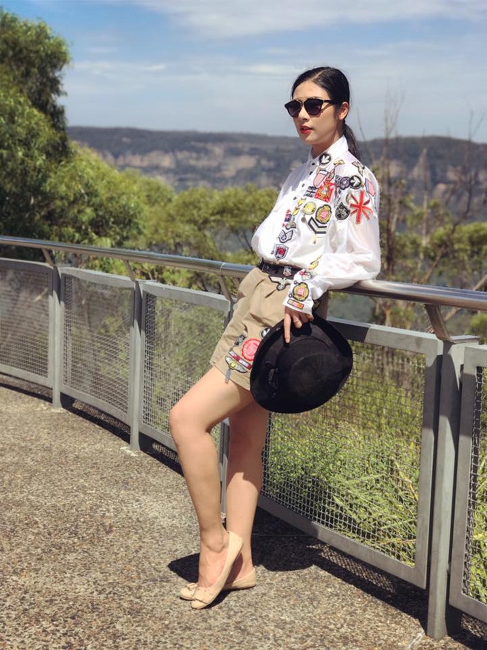 Ngắm cảnh ở Blue Mountain, Sydney.