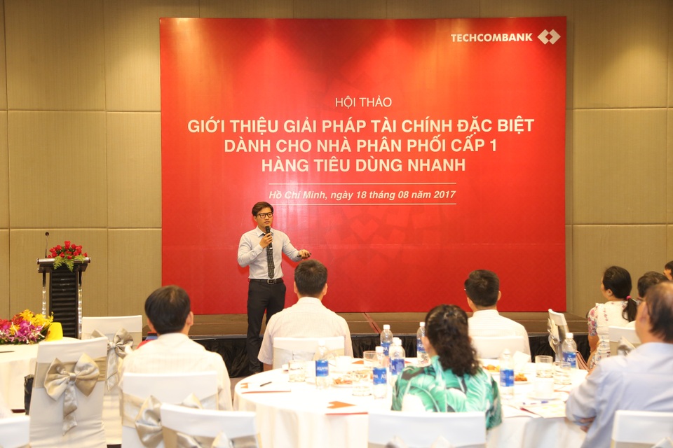 Techcombank giới thiệu giải pháp tài chính đặc biệt dành cho nhà phân phối - 1 Anh Vũ Đức Thắng - GĐ Am hiểu khách hàng ngành hàng tiêu dùng nhanh, chia sẻ về giải pháp tài chính