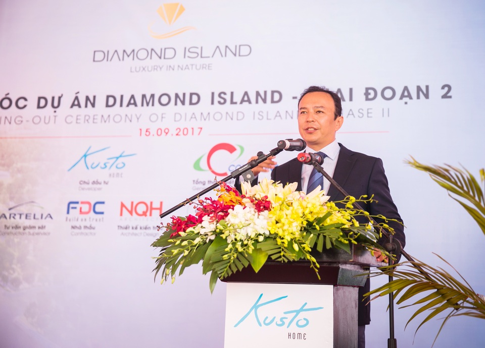 Dự án căn hộ cao cấp Diamond Island giai đoạn II chính thức cất nóc - 2
Ông Murat Utemisov, CEO Kusto Home phát biểu trong Lễ cất nóc