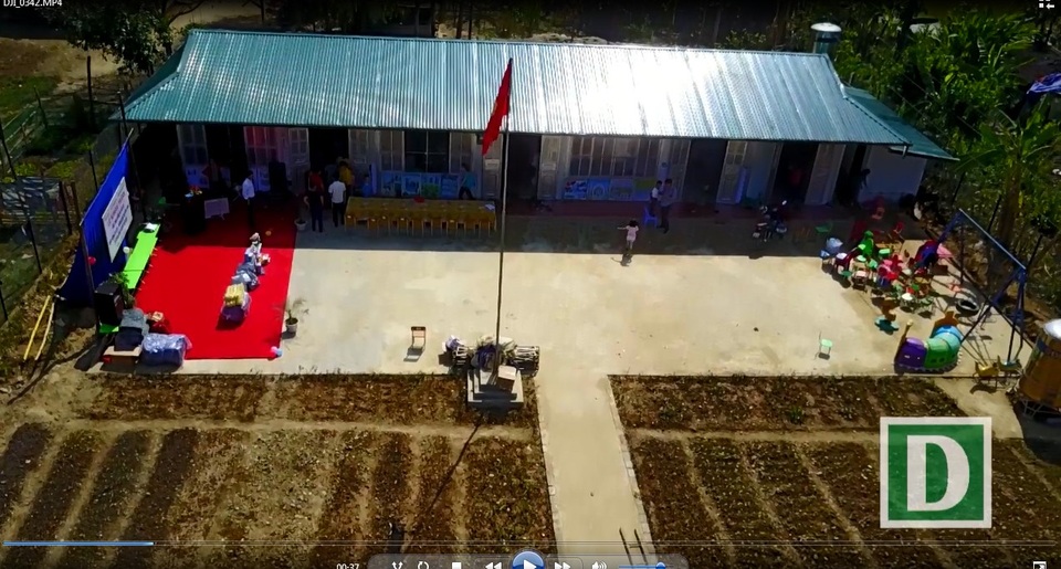 Khánh thành công trình phòng học Dân trí thứ 13 tại Điện Biên - 17 Khánh thành công trình phòng học Dân trí thứ 13 tại Điện Biên - 17