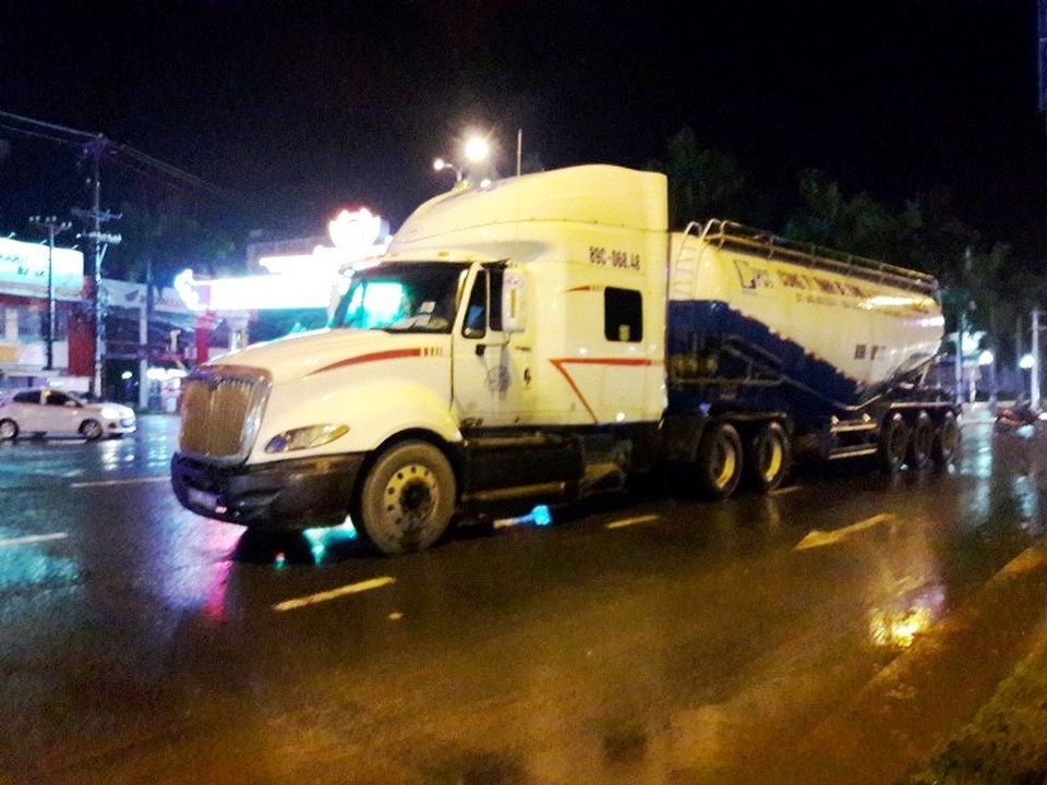 Hiện trường vụ tai nạn khiến 2 chị em thương vong