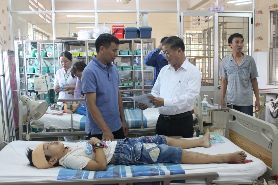 5 trẻ nhỏ gặp nạn trong vụ tai nạn nghiêm trọng ngày đầu năm - 2
Nhiều trẻ em gặp nạn trong vụ tai nạn nghiêm trọng ngày đầu năm. Ảnh: TTXVN
