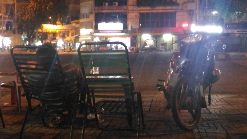 "Cuộc chiến" xe ôm: "Lạnh người" từ những chuyến xe đêm ở vùng đất dữ - 1 "Cuộc chiến" xe ôm: "Lạnh người" từ những chuyến xe đêm ở vùng đất dữ - 1