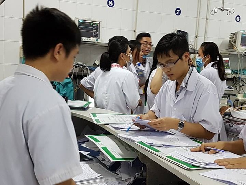 Phòng mổ hết công suất vẫn quá tải bệnh nhân tai nạn giao thông do bia rượu - 8 Phòng mổ hết công suất vẫn quá tải bệnh nhân tai nạn giao thông do bia rượu - 8