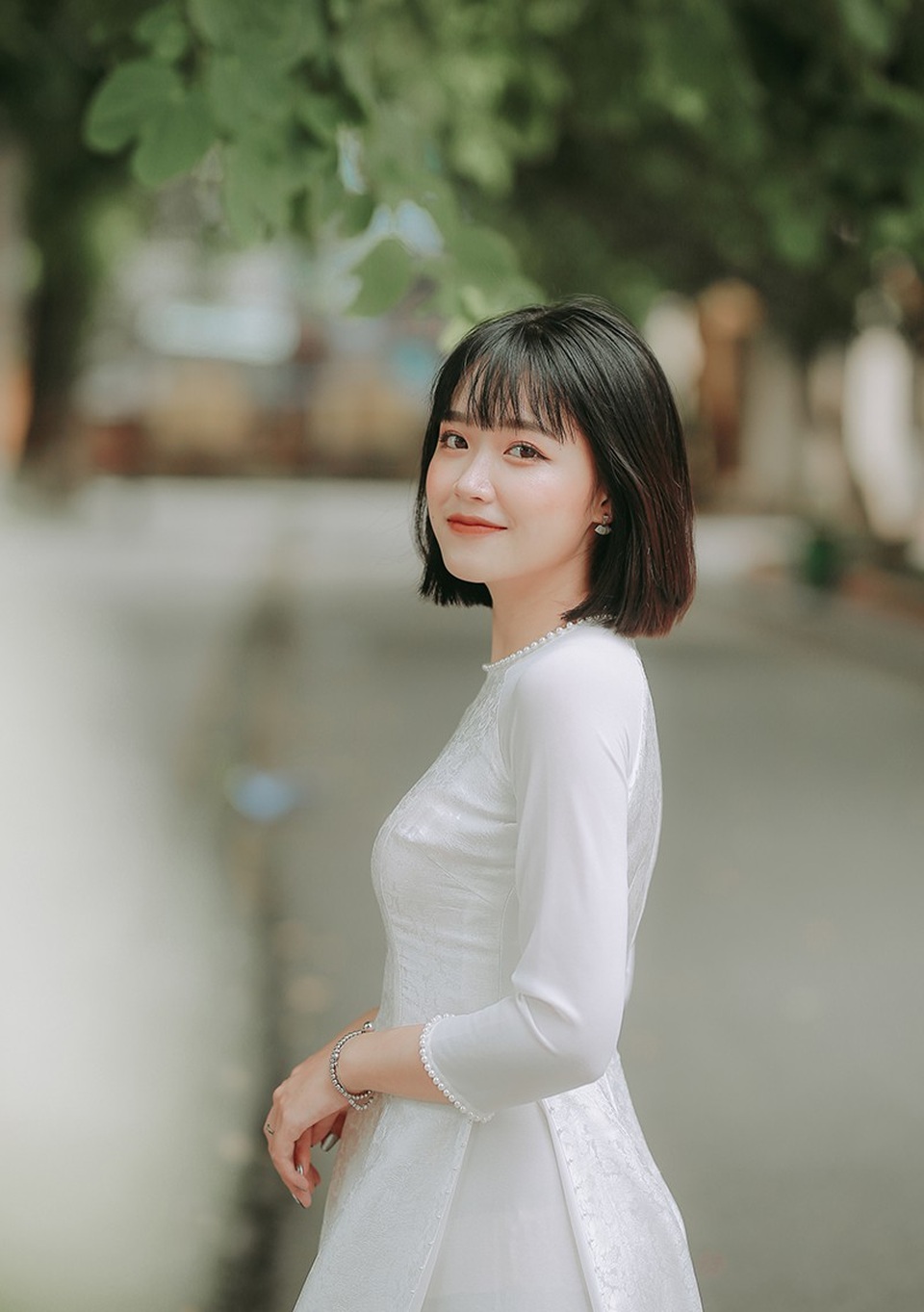 Hot girl trường Báo đẹp quyến rũ trong bộ ảnh chia tay tuổi sinh viên - 9 Đây là những hình ảnh mà Tâm muốn lưu giữ trước khi rời xa mái trường.