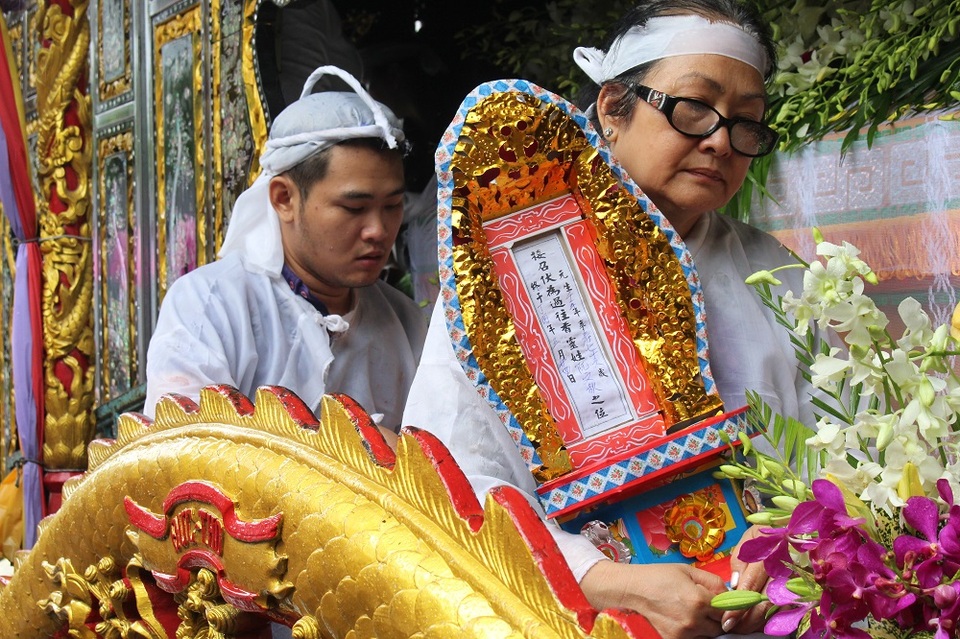 Vợ nghệ sĩ Thanh Sang nguyện làm vợ ông ở kiếp sau - 21 Vợ nghệ sĩ Thanh Sang nguyện làm vợ ông ở kiếp sau - 21