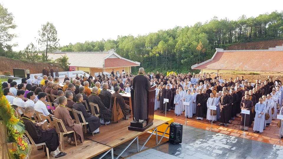 Hàng trăm Tăng Ni sinh cả nước về Huế thi Cử nhân Phật học - 4 Hơn 300 Tăng Ni cả nước tề tựu về Huế ứng thí