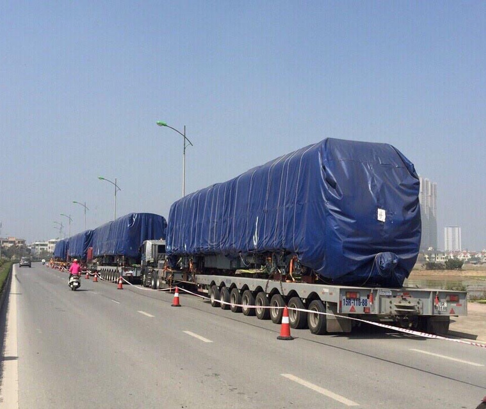 Cẩu 400 tấn đưa tàu Cát Linh - Hà Đông lên ray đường sắt? - 2 Các toa tàu Cát Linh - Hà Đông phải sử dụng loại cẩu đặc chủng khoảng 400 tấn để đưa lên ray đường sắt