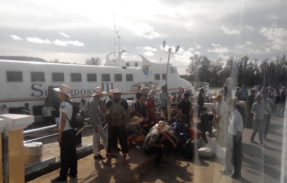 Chiếc tàu Superdong III gặp sự cố giữa biển làm hàng trăm hành khách hoảng sợ (ảnh minh họa)