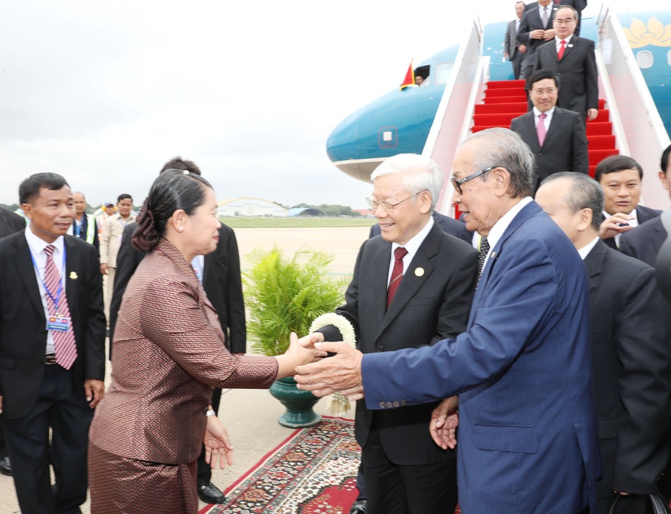 Tổng Bí thư Nguyễn Phú Trọng đến thủ đô Phnom Penh, bắt đầu chuyến thăm Campuchia - 2 Tổng Bí thư Nguyễn Phú Trọng đến thủ đô Phnom Penh, bắt đầu chuyến thăm Campuchia - 2