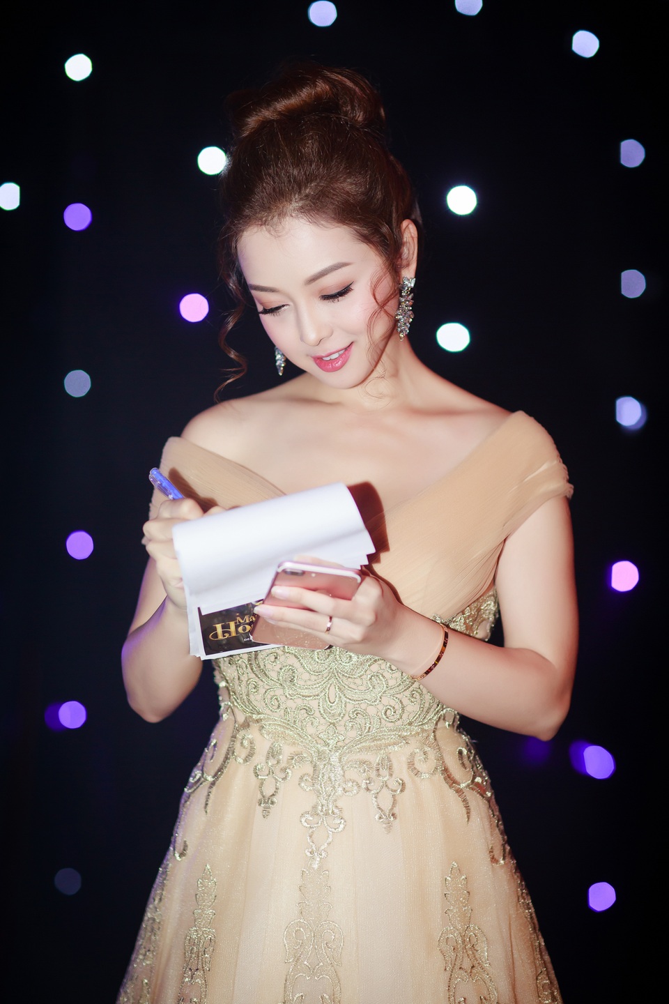 Jennifer Phạm dù đã 3 con vẫn khiến người đối diện “bỏng mắt” - 3