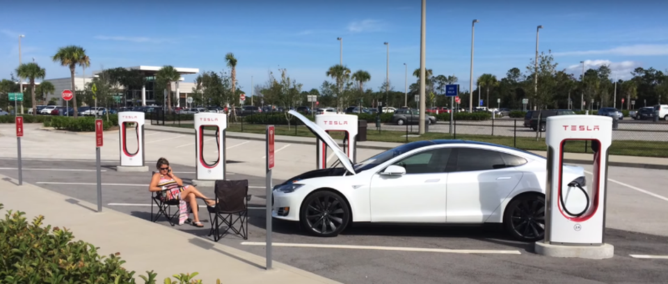 Tesla đang tiêu tiền của các đối thủ cạnh tranh như thế nào? - 1 Tesla đang tiêu tiền của các đối thủ cạnh tranh như thế nào? - 1