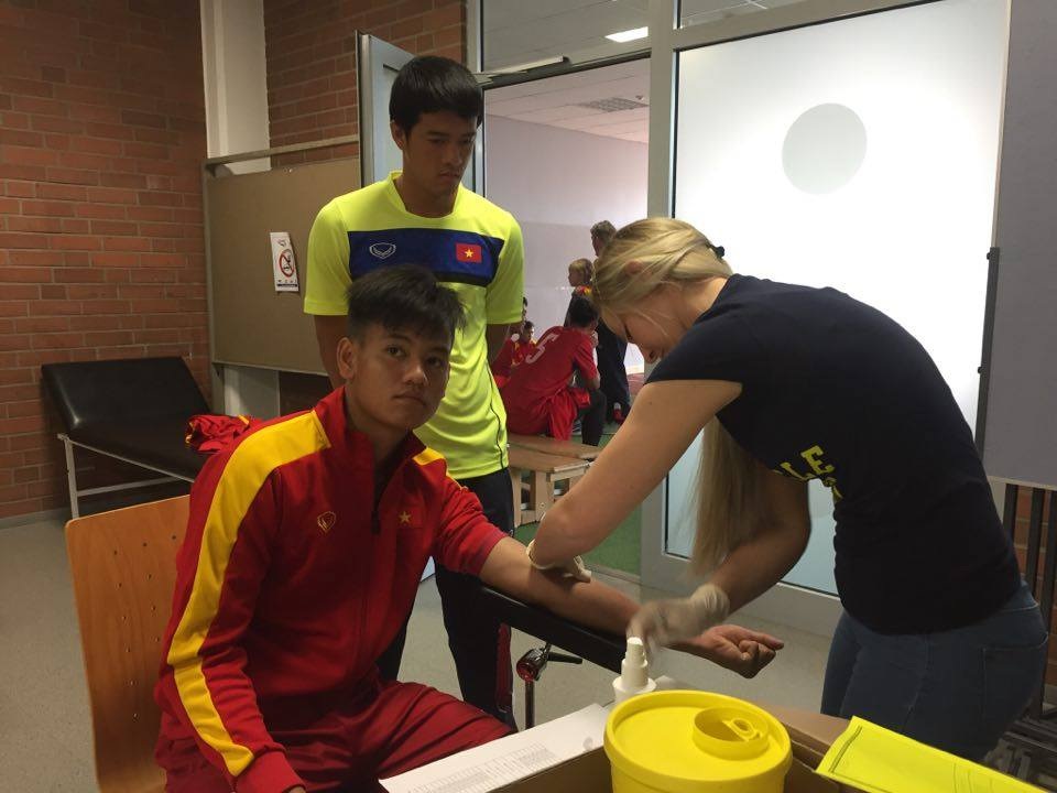 U20 Việt Nam vượt qua bài kiểm tra thể lực, y tế tại Đức - 1
Tuyển thủ U20 Việt Nam kiểm tra sức khỏe
