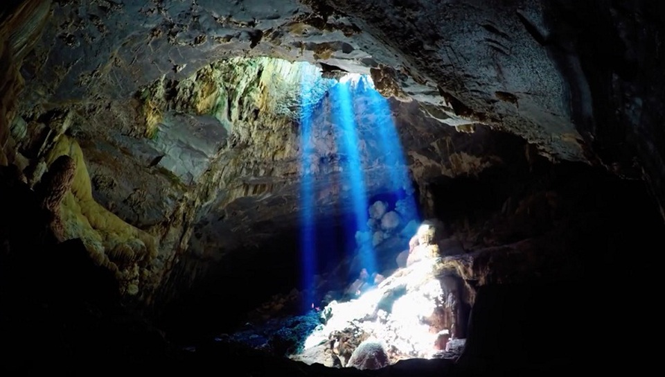 Vẻ đẹp choáng ngợp của “Hoàng cung trong lòng đất” qua góc quay flycam - 11 Vẻ đẹp choáng ngợp của “Hoàng cung trong lòng đất” qua góc quay flycam - 11