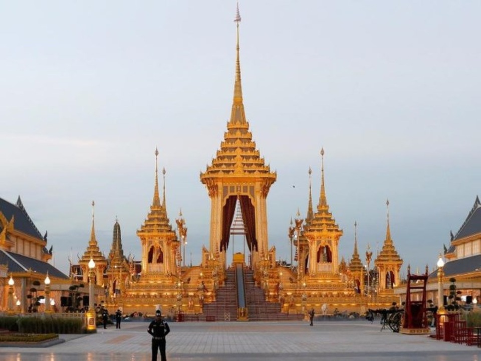 Đài hóa thân cố vương Thái: Quy mô 3 năm, 10 tháng xong - 1
Đài hóa thân được xây dựng quy mô với lối kiến trúc mang đậm hơi thở Phật giáo pha lẫn với đạo Hindu. Ảnh: EPA