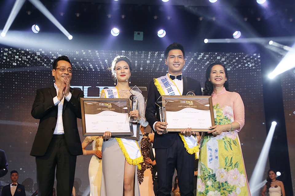 
“Ông trùm” Hoàng Dũng và “Mẹ chồng” Lan Hương – 2 nghệ sĩ được yêu thích trên phim truyền hình Việt chia vui với cặp đôi Tùng Lâm – Thanh Thủy
