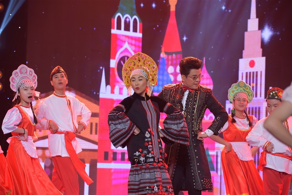 Đội HLV Đoan Trang - Thanh Bạch “chia tay” người hâm mộ bằng liên khúc Điệu nhảy trên trống - Kachiusa.