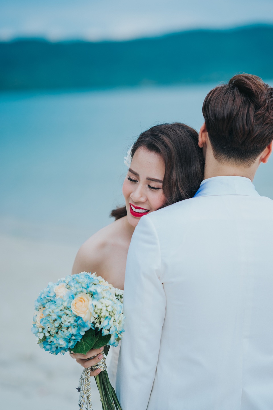 MC Thành Trung: “Sau nửa năm cưới, chúng tôi vẫn chưa thể đi trăng mật” - 8 Kể từ khi yêu Ngọc Hương, Thành Trung cho biết, anh dường như tìm được bạn đời phong thuỷ của mình khi liên tục nhận được lời mời dẫn chương trình trong nhiều lĩnh vực khác nhau.
