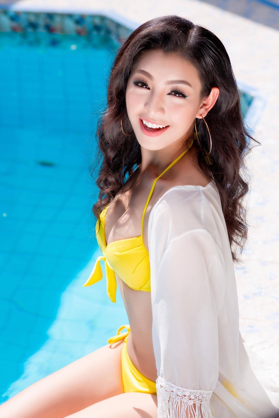 Những hình ảnh “nhức mắt” với bikini của nhan sắc “vượt mặt” Hoàng Thùy, Mâu Thủy - 1 Trước khi đến với cuộc thi Hoa hậu Hoàn vũ Việt Nam 2018, cái tên Lê Thanh Tú không còn quá xa lạ với khán giả.