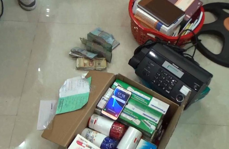 Người đàn bà 58 tuổi cầm đầu đường dây thầu đề quy mô lớn - 2 Người đàn bà 58 tuổi cầm đầu đường dây thầu đề quy mô lớn - 2