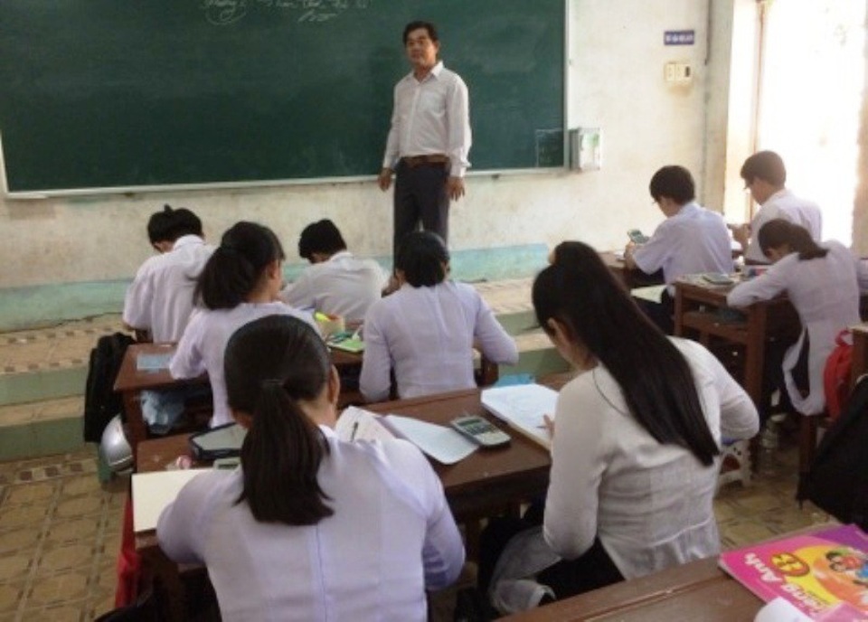 Thầy giáo dạy Toán trường huyện đa tài - 1 Bí quyết bồi dưỡng học sinh giỏi môn toán của thầy Quách Phước thời gian qua là tìm cách khơi dậy niềm đam mê cho các học trò của mình