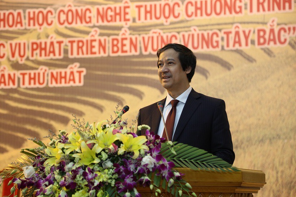 Chuyển giao 18 đề tài nghiên cứu cho 14 tỉnh Tây Bắc - 2 PGS.TS Nguyễn Kim Sơn - Giám đốc Đại học Quốc gia Hà Nội, Chủ nhiệm Chương trình Tây Bắc