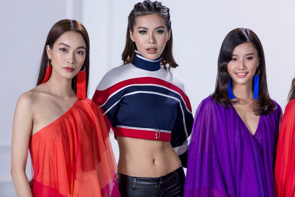 Minh Tú bất ngờ "bại trận", bị Kỳ Duyên loại đi thí sinh "mạnh" nhất - 8 Sau những chia sẻ với học trò, HLV Minh Tú chọn Thùy Dung bước vào phòng loại trừ - Minh Tú cho rằng Thùy Dung sẽ đủ bản lĩnh để thuyết phục Kỳ Duyên giữ mình lại.