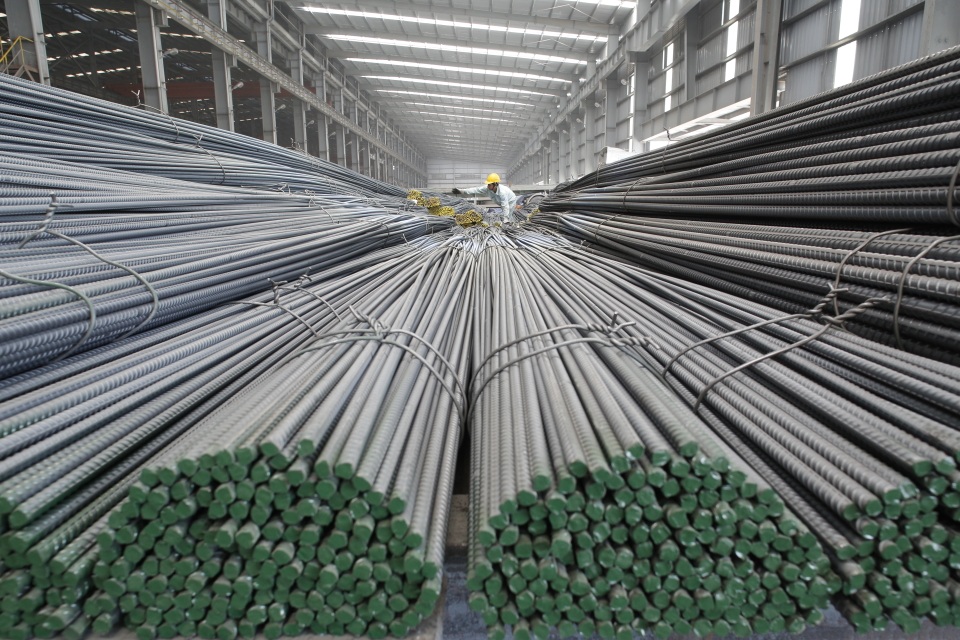 Thép Hòa Phát cán mốc sản lượng trên 1,8 triệu tấn - 2
Hòa Phát cũng đẩy mạnh sản xuất thép rút dây, thép làm lõi que hàn để thay thế hàng nhập khẩu.