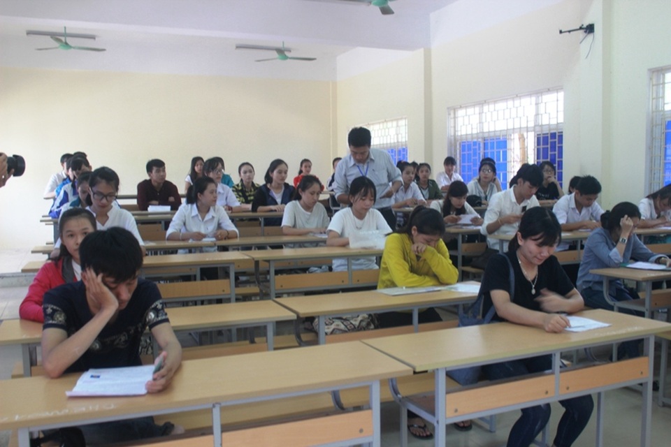Tập trung củng cố kiến thức cho học sinh trước kỳ thi Quốc gia - 3 Ngành giáo dục địa phương đang nỗ lực chuẩn bị để tổ chức kỳ thi nghiêm túc, đúng quy chế