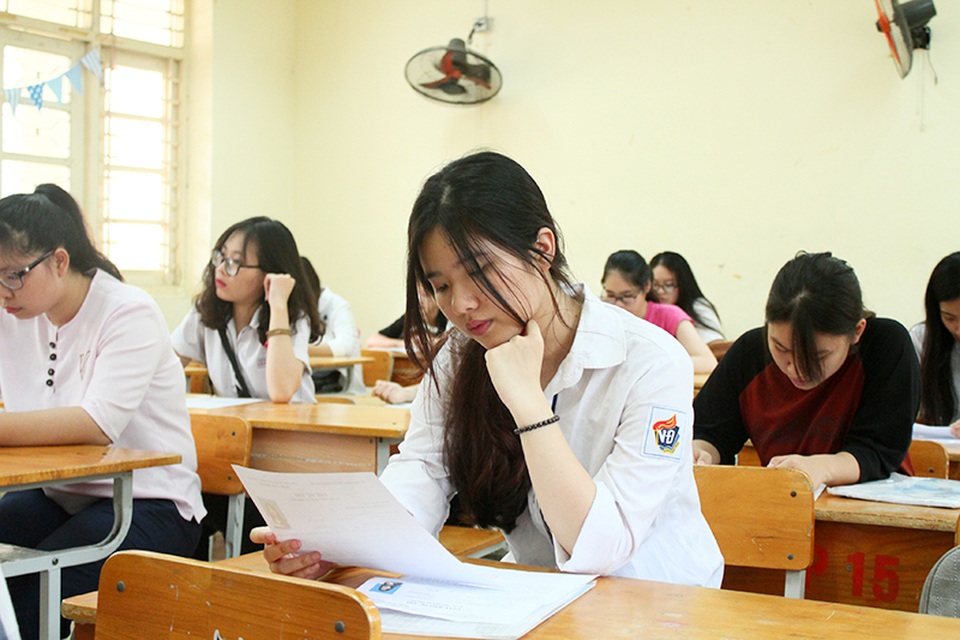 Dự kiến điểm sàn đại học năm 2017 sẽ không thấp hơn năm trước - 1 Thí sinh thi THPT quốc gia năm 2017. (Ảnh: Mai Châm)
