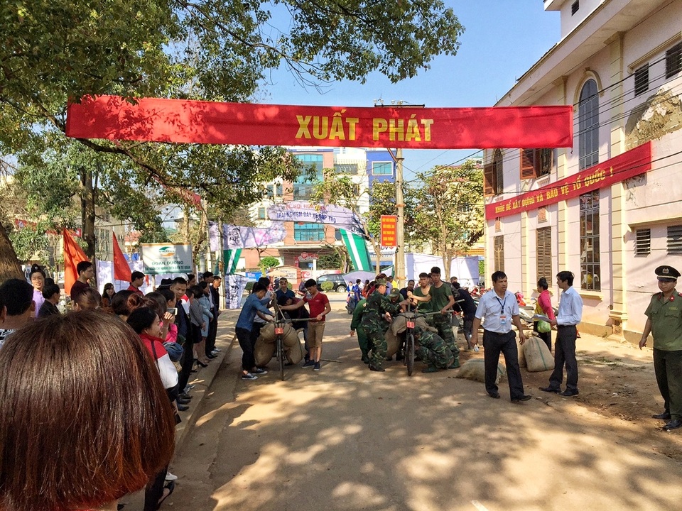 Sôi nổi tái hiện xe đạp thồ Điện Biên Phủ tại Lễ hội Hoa Ban - 1 Lần đầu tỉnh Điện Biên tổ chức thi xe đạp thồ trong khuôn khổ Lễ hội Hoa Ban.