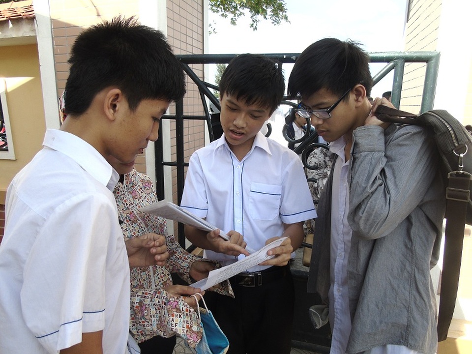 Quảng Bình: Đổi mới trong tuyển sinh vào lớp 10 - 1 Các thí sinh thi tuyển vào lớp 10 năm học 2016 - 2017.