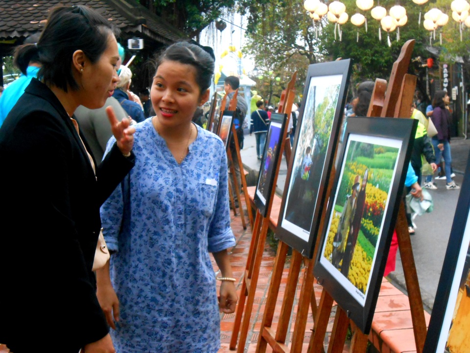 Thích thú quan sát