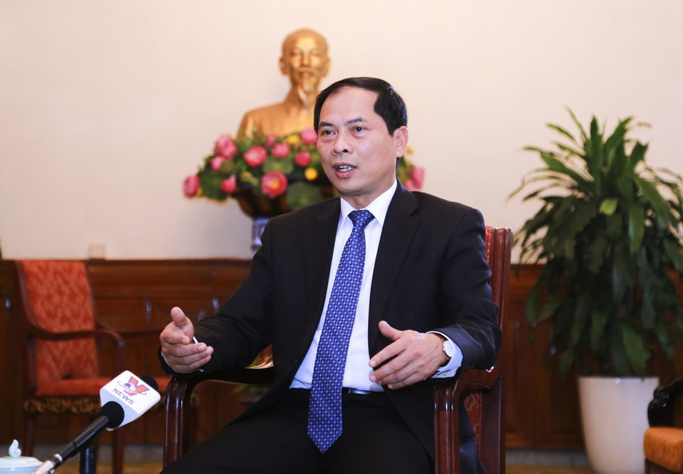 Vị thế của Việt Nam ngày càng được nâng cao trên trường quốc tế - 3 Thứ trưởng Thường trực Bộ Ngoại giao Việt Nam Bùi Thanh Sơn: Việc Việt Nam được mời tham dự Hội nghị G20 lần này cho thấy vai trò và vị thế của ta đang ngày càng được nâng cao trên trường quốc tế và khu vực.