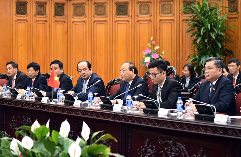Thủ tướng: Tháo gỡ vướng mắc để làm cao tốc, mua bán điện với Lào - 2 Thủ tướng Việt Nam tại cuộc hội kiến với Chủ tịch Quốc hội Lào.