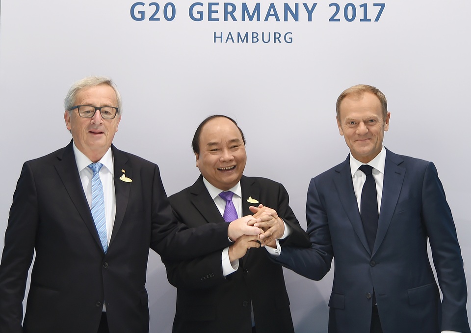 Thủ tướng Nguyễn Xuân Phúc gặp Chủ tịch Ủy ban châu Âu và Chủ tịch Hội đồng châu Âu (ảnh: VGP)