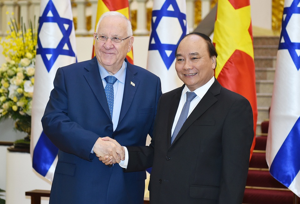 Thủ tướng muốn học hỏi mô hình quốc gia khởi nghiệp của Israel - 1
Thủ tướng Nguyễn Xuân Phúc và Tổng thống Israel Reuven R.Rivli (ảnh: VGP)