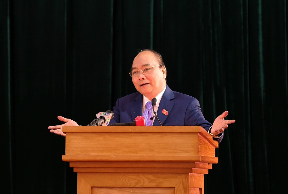 Thủ tướng: Thu nhập tăng nhưng vẫn thấp, nếu thỏa mãn nghĩa là thụt lùi - 1 Thủ tướng: Nếu thỏa mãn, chủ quan với kết quả đạt được thì chúng ta đi thụt lùi.