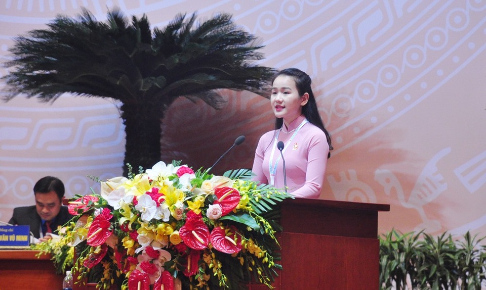 Thư Đại hội Đoàn toàn quốc lần thứ XI gửi tuổi trẻ Việt Nam - 2
Đại biểu Chu Thị Ngọc Hảo - Học viện An ninh Nhân dân (Bộ Công an) đọc thư của Đại hội gửi tuổi trẻ cả nước