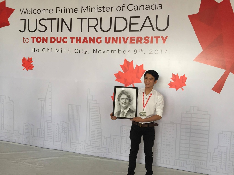Sinh viên TP.HCM háo hức chờ đón Thủ tướng Canada - 4 Sinh viên TP.HCM háo hức chờ đón Thủ tướng Canada - 4