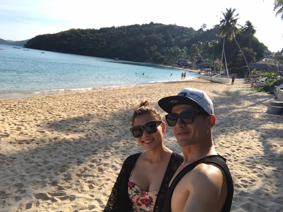 Lương Thế Thành - Thúy Diễm tình tứ bên bờ biển Thái Lan - 9 Lương Thế Thành - Thúy Diễm tình tứ bên bờ biển Thái Lan - 9