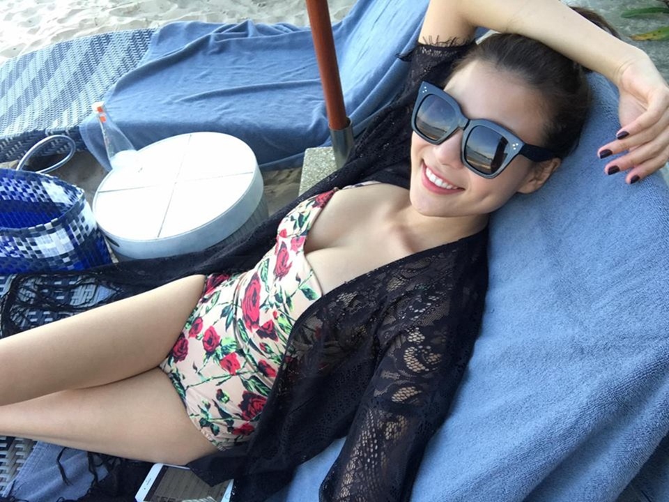 Lương Thế Thành - Thúy Diễm tình tứ bên bờ biển Thái Lan - 5 Lương Thế Thành - Thúy Diễm tình tứ bên bờ biển Thái Lan - 5