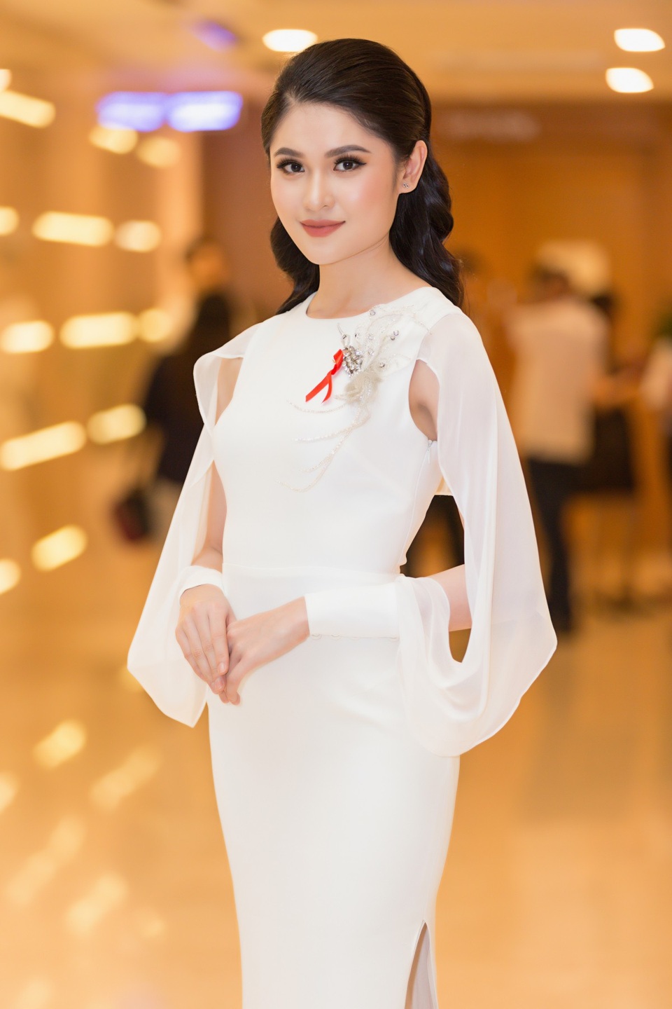 Tối 1/12, Á hậu Thùy Dung tham gia buổi lễ trao giải. Xuất hiện tại sự kiện, Á hậu Thùy Dung khoe nhan sắc cuốn hút cùng phong cách thanh lịch sau khi trở về từ cuộc thi Hoa hậu Quốc tế diễn ra tại Nhật Bản. Tuy gây dấu ấn với giải phụ và nổi bật trong các hoạt động bên lề Hoa hậu Quốc tế, nỗ lực trong đêm chung kết dù bị mắc bệnh thủy đậu nhưng đáng tiếc, Thùy Dung không thể lọt top cuộc thi.