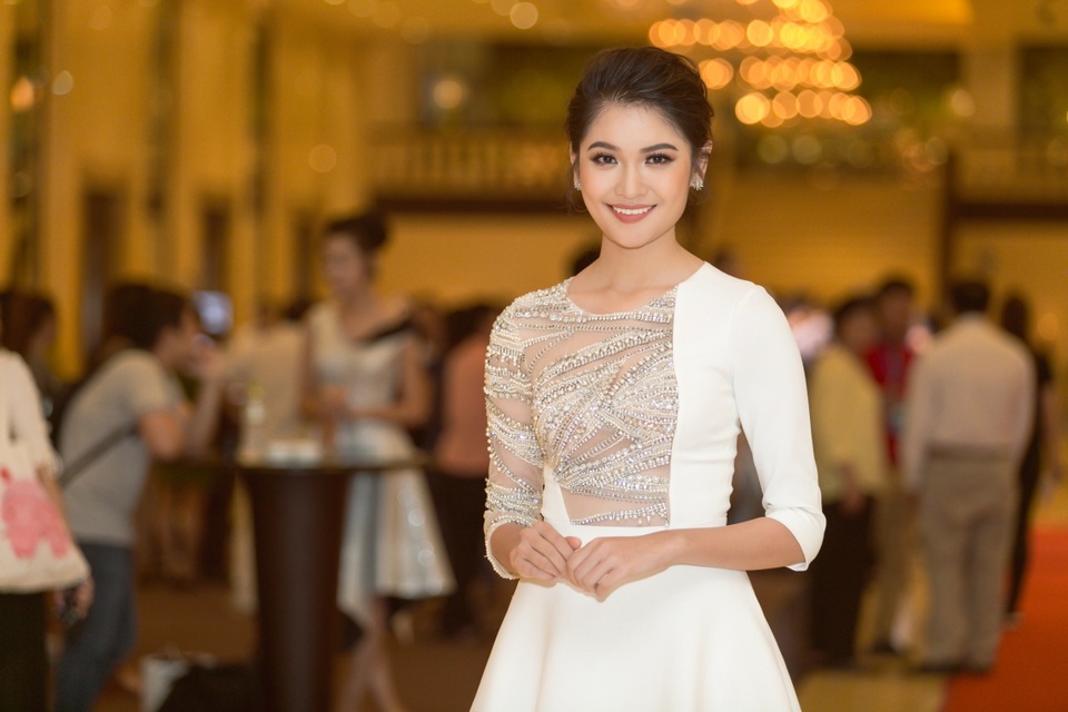 Sở hữu vẻ đẹp thanh lịch, vốn ngoại ngữ lưu loát, Thuỳ Dung được kỳ vọng nối tiếp thành công của Á hậu Thuý Vân, Á khôi Phương Linh. Tuy nhiên, Thuỳ Dung chia sẻ cô thật sự bất ngờ trước thông tin trên và chân thành cám ơn tình cảm ủng hộ của khán giả.